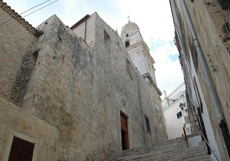 visitare cattedrale santa maria assunta vieste gargano